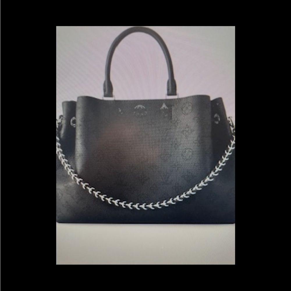 Black Textured Shoulder Bag with Chain Strap. New !!!with Dustbag designer look